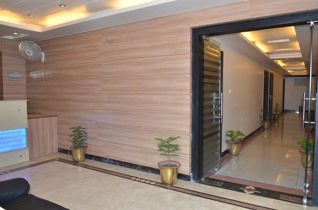 Divine Destination Hotel Varanasi Bagian luar foto