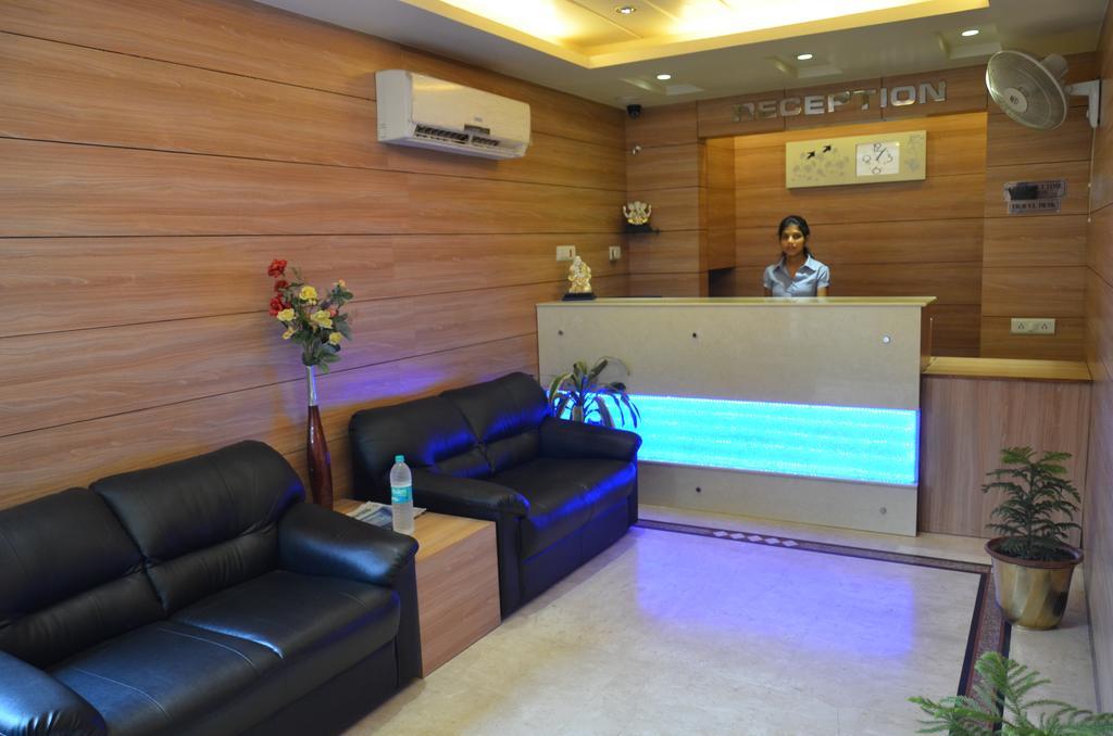 Divine Destination Hotel Varanasi Bagian luar foto
