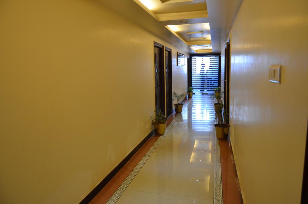 Divine Destination Hotel Varanasi Bagian luar foto