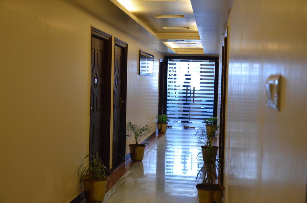 Divine Destination Hotel Varanasi Bagian luar foto