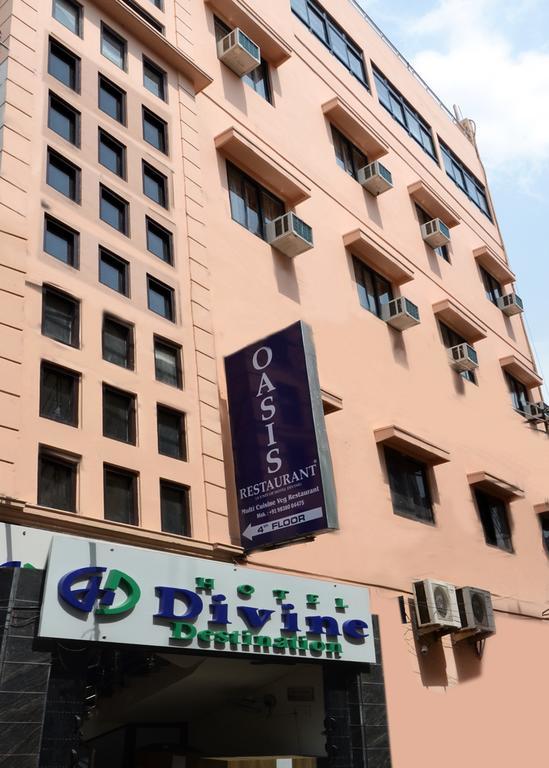 Divine Destination Hotel Varanasi Bagian luar foto
